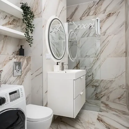 Apartment Lazienki Park, Sun & Snow