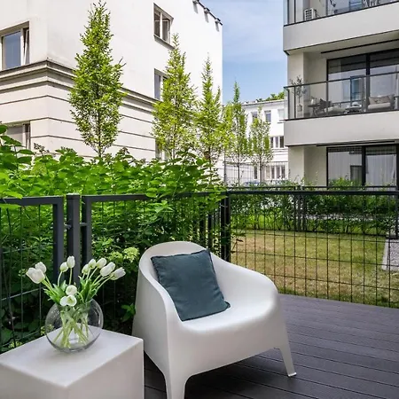 Lazienki Park, Sun & Snow Apartman Varsó